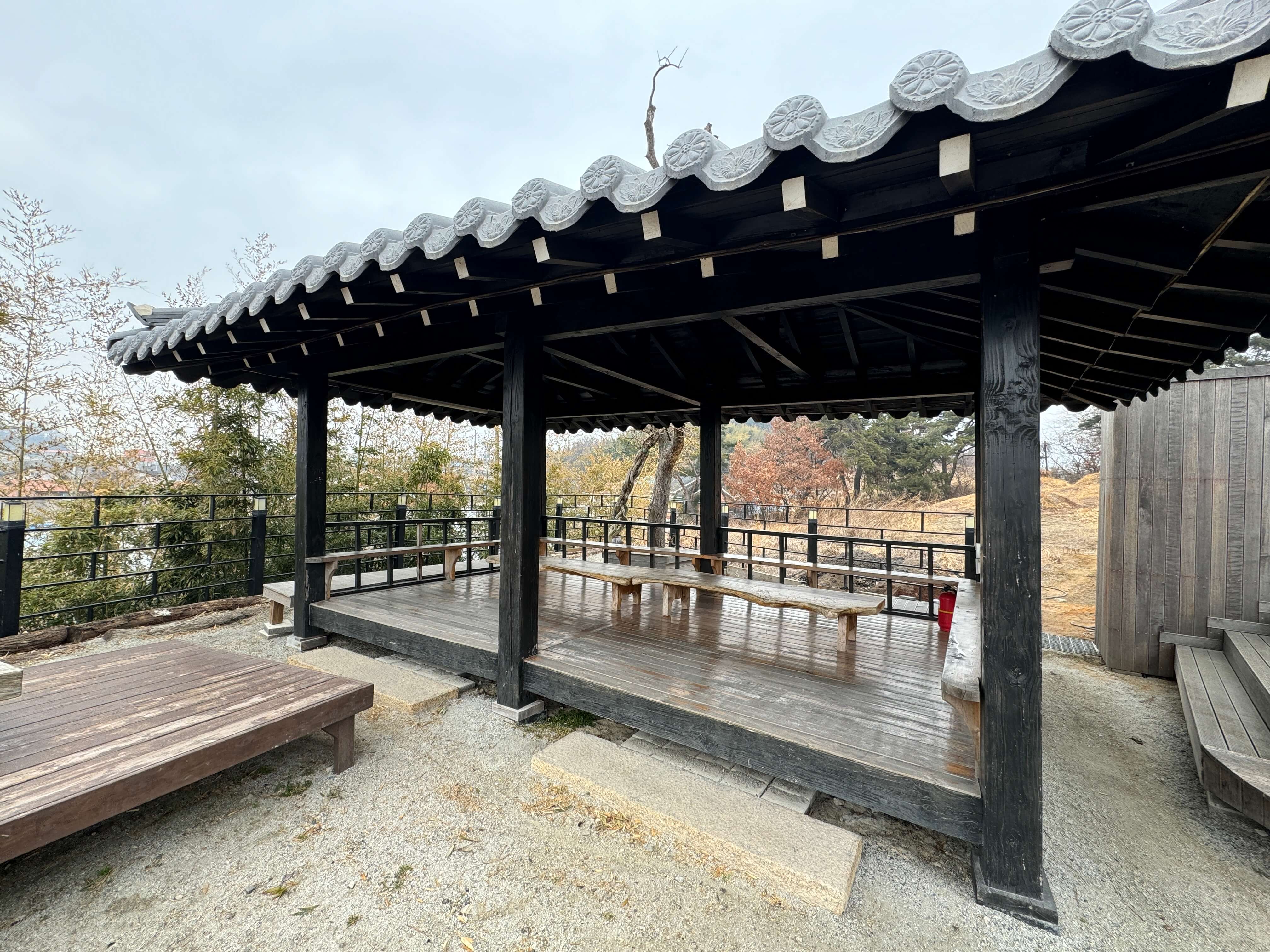 한옥 카페 선은재 삼계탕