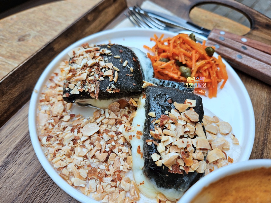 동화같은 카페 만디, 부산 사하구 카페 인스타 핫플 카페