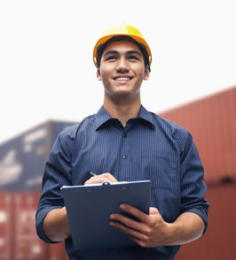 검사중인 기술자