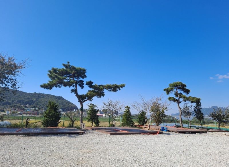 행복한소풍캠핑장_데크존