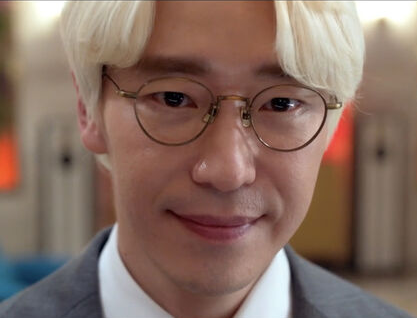 7인의 탈출 미소짓는 매튜 리