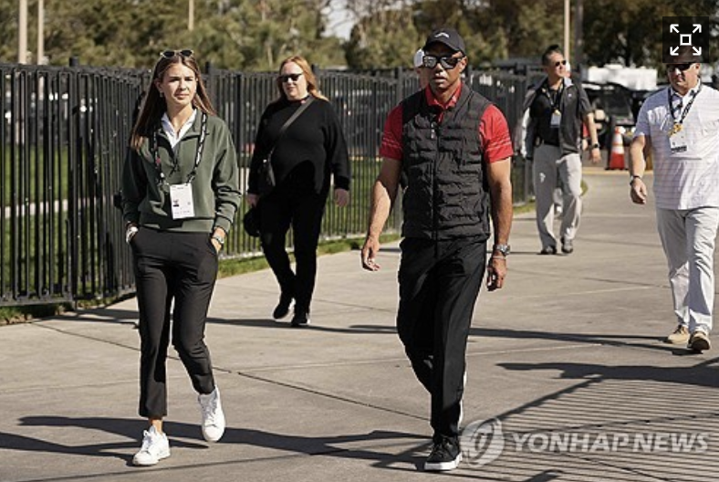 타이거우즈와 동행한 카이 트럼프(사진출처.연합뉴스)