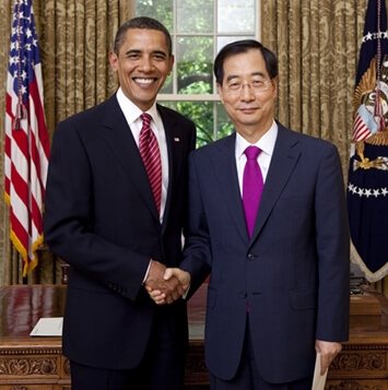 한덕수 미국 오바마와 악수 하는 모습