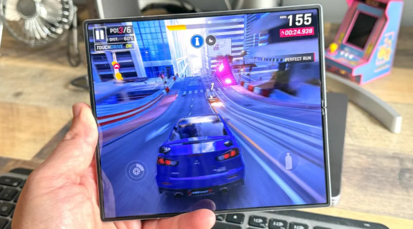 플래그십 수준의 칩셋, 저장공간과 램 변화