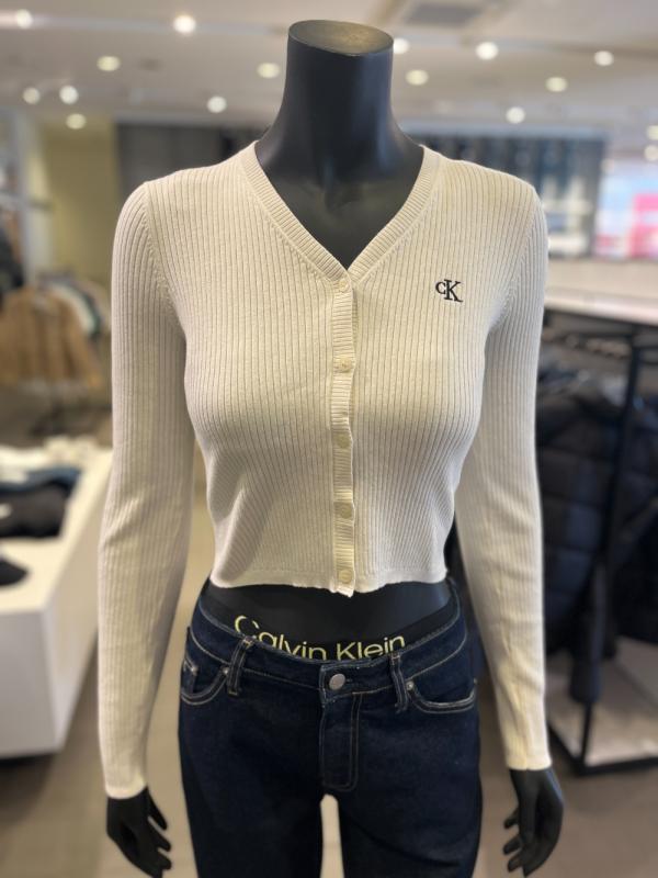 Calvin Klein Jeans 캘빈클라인 진 여성 cK 모노그램 로고 스탠다드 슬림핏 크롭 가디건 J223492-YBI