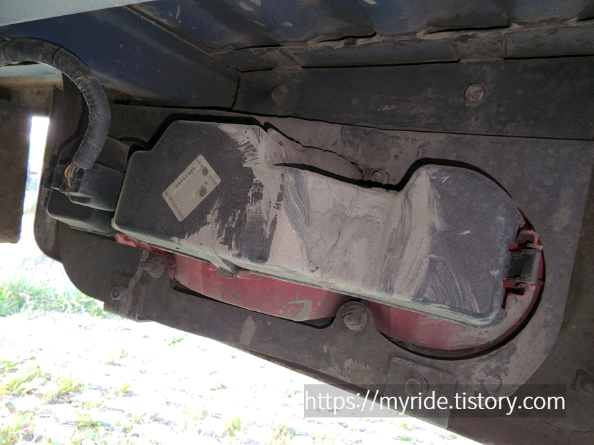 상용차 리어램프는 부품 가격도 저렴하고 교체도 아주 쉽다.