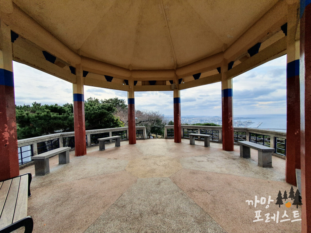 사라봉 팔각정