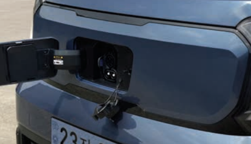 기아 레이: 컴팩트한 디자인 속 넓은 실내 공간과 효율적인 엔진 성능 분석