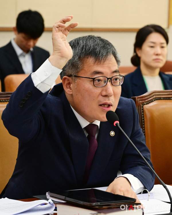 김석우 법무부차관 프로필