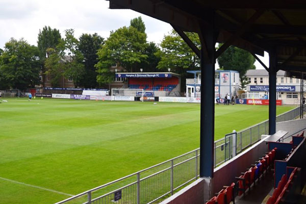 Hampton & Richmond Borough FC 홈 구장