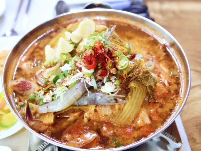 소문의맛집 양념게장 간장게장과 새우장에 크게 밥 한 술 시원한 게국지 한 입 태안 안면도 맛집 추천
