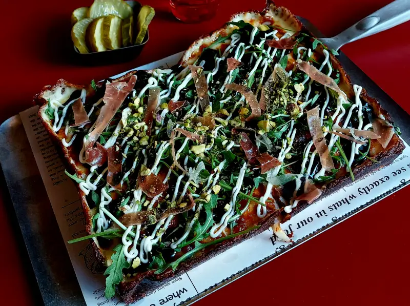 디트로이트-피지스-포카치나-프로슈토