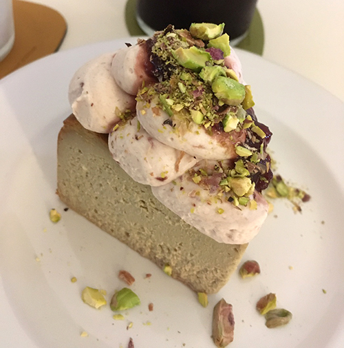 피스타치오-라즈베리-케이크1