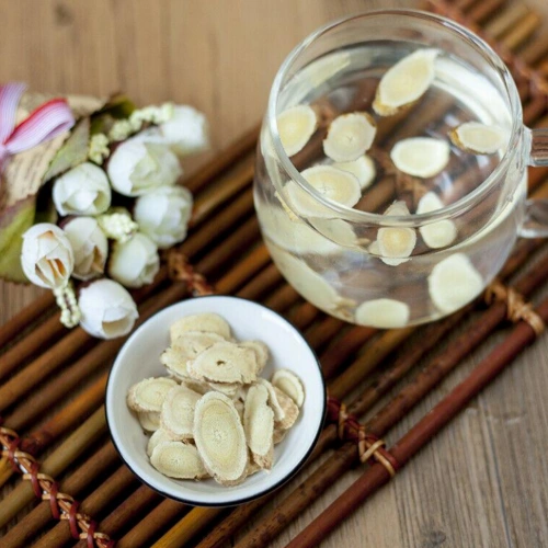 우려내는 중인 황기차