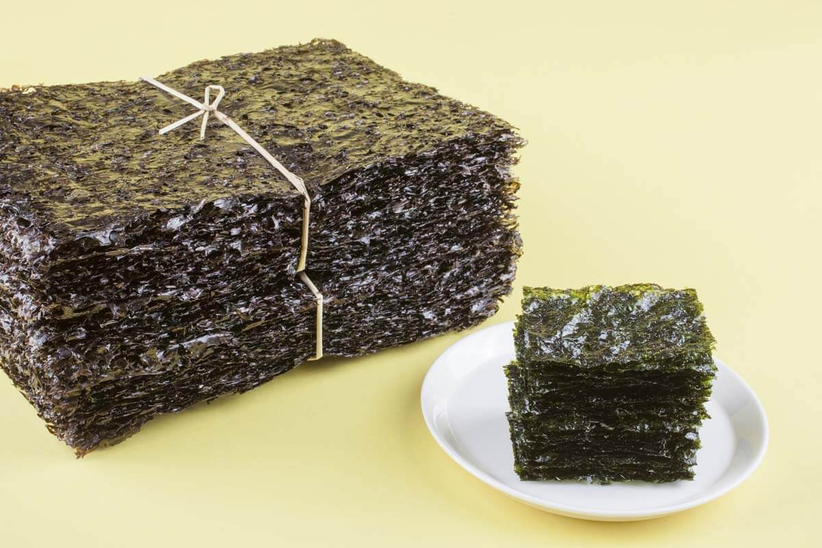 김