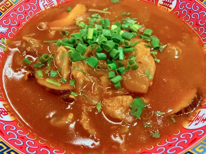 줄서는식당 영탁 추천 홍콩식 바베큐 플래터, 도가니 커리국수, 마파두부 볶음밥 맛있는 곳 신용산역 용리단길 맛집 소개