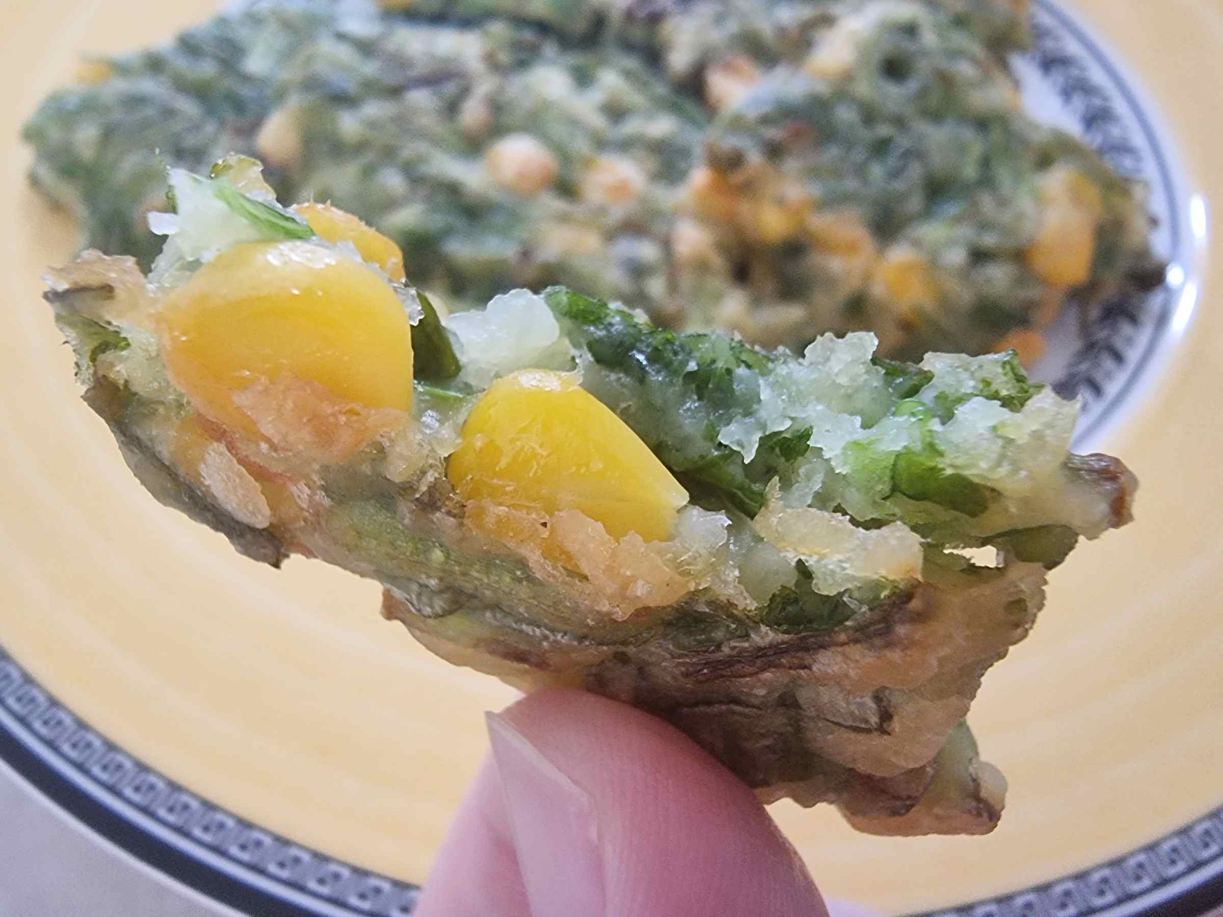 콘의 달큰함과 미나리향이 잘 어울려요!