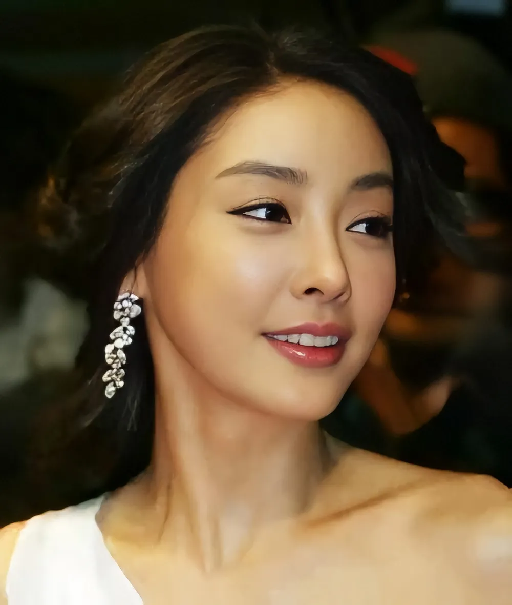 장자연.