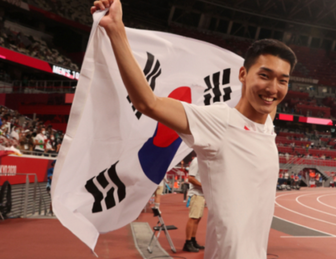 우상혁