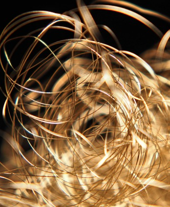 머리카락이 빠지는 꿈 담고 있는 의미 해몽 정리