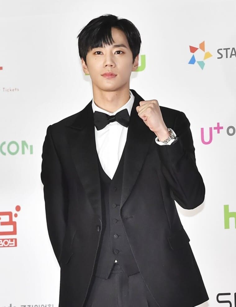 가수-겸-배우-이준영