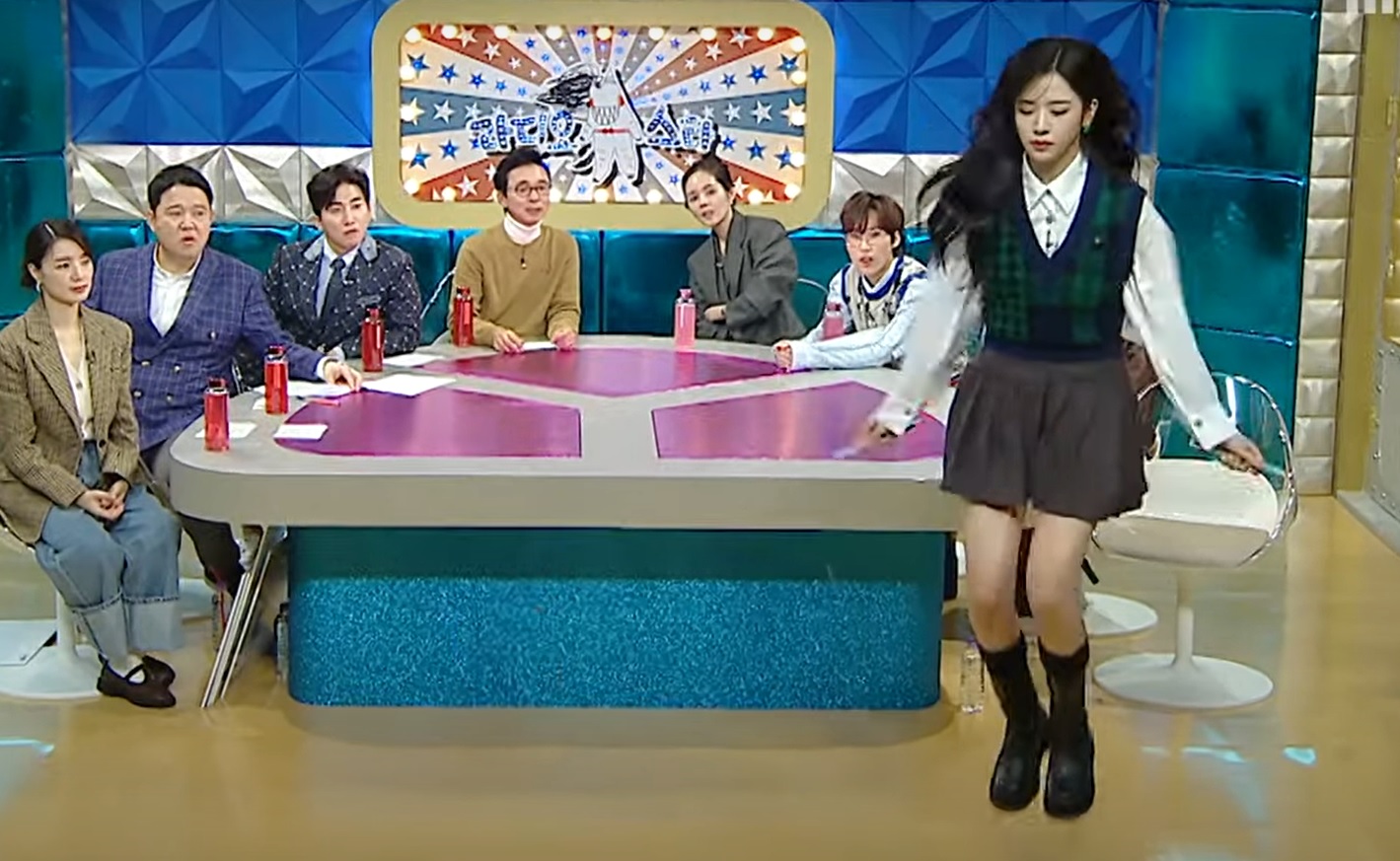 아이브 안유진 키 큰 비결 줄넘기의 운동 효과 및 줄넘기 하는 방법 알아보기: 아이브 안유진 씨의 키 큰 비결 줄넘기 운동입니다.