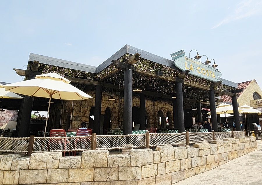 리코스타 식당 전경