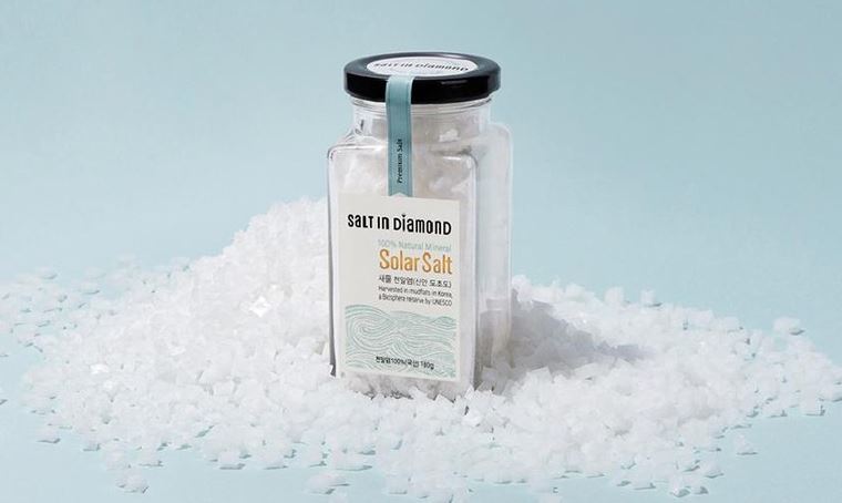 솔트인 다이아몬드는 해수부와 함께 개발한 미네랄소금으로 비만억제에 도움이 된다.