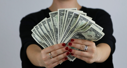 부의 격차가 심해지는 이유: K자형 경제 회복 구조 분석