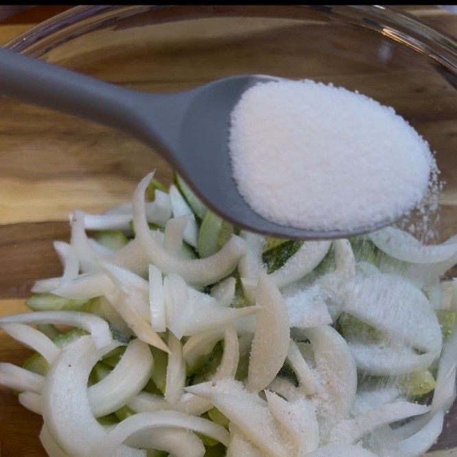 서탕 또는 당류 1 스푼