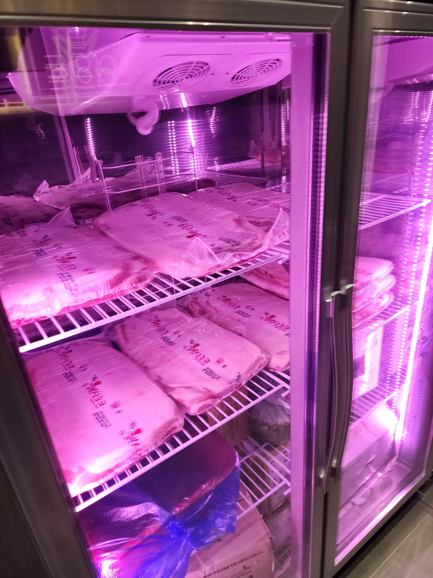 돼지고기 숙성 냉장고