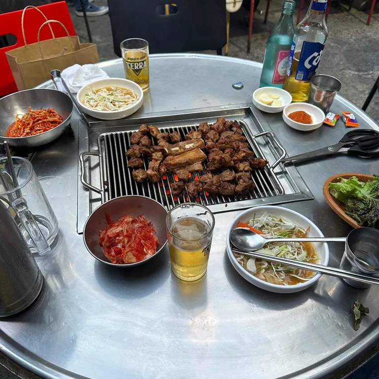 강남 압구정 핫플 포차 '연탄공장'