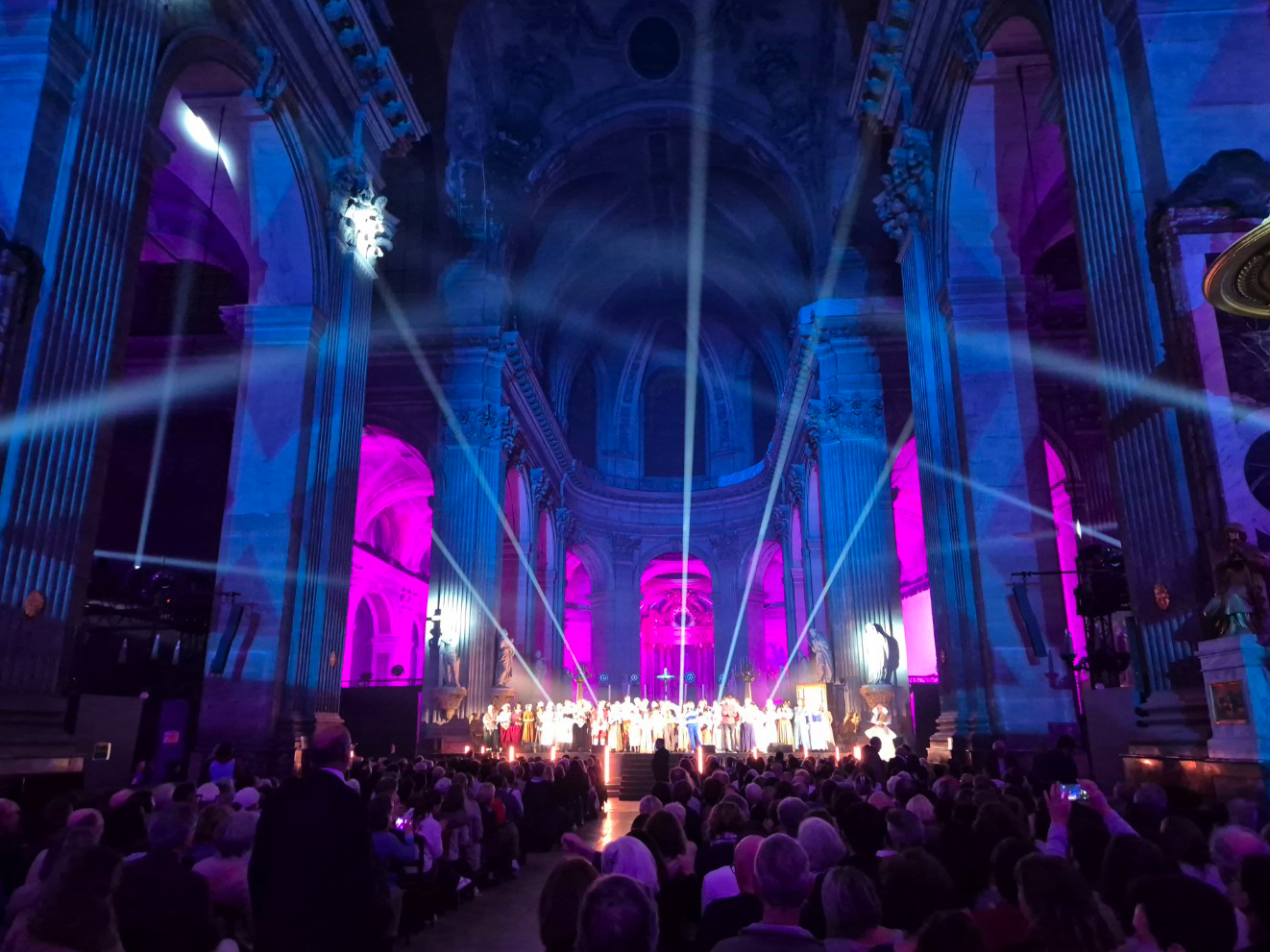 Spectacle Paris C&oelig;ur de Lumi&egrave;res Paroisse Saint Sulpice
