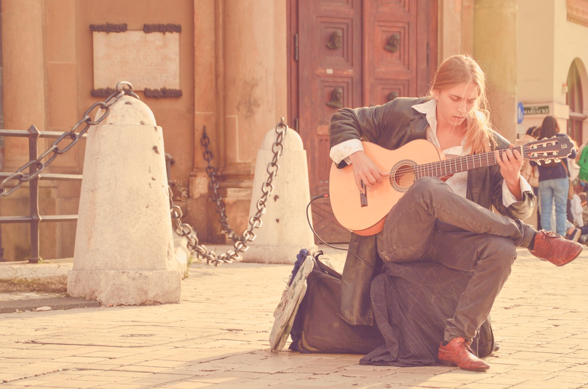 k-pop 악기 연주 이미지