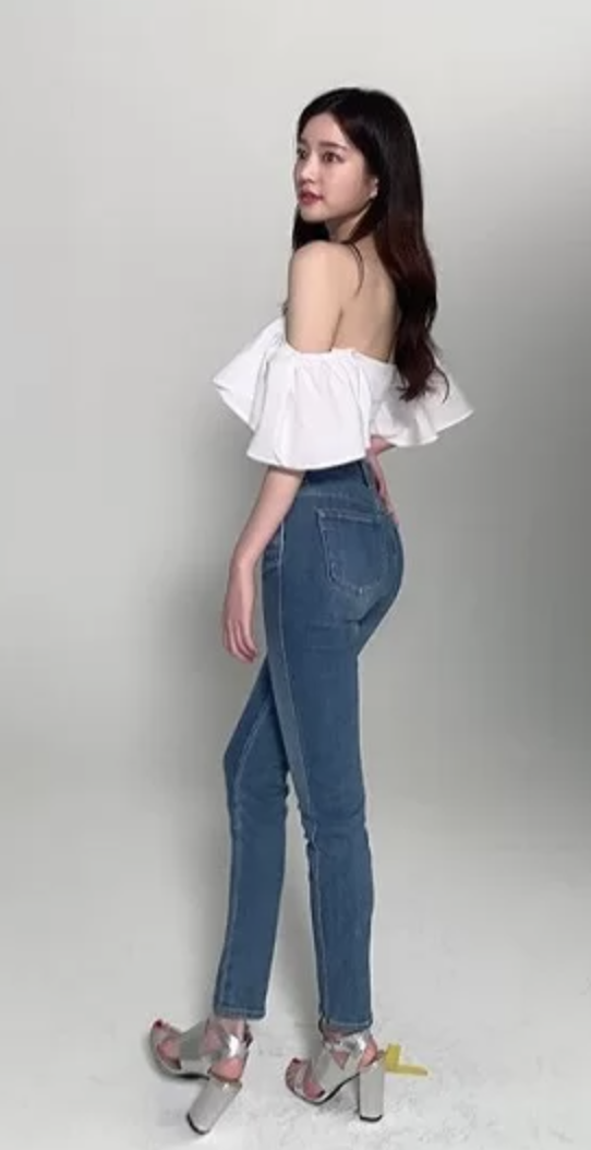 이유비 청바지 각선미