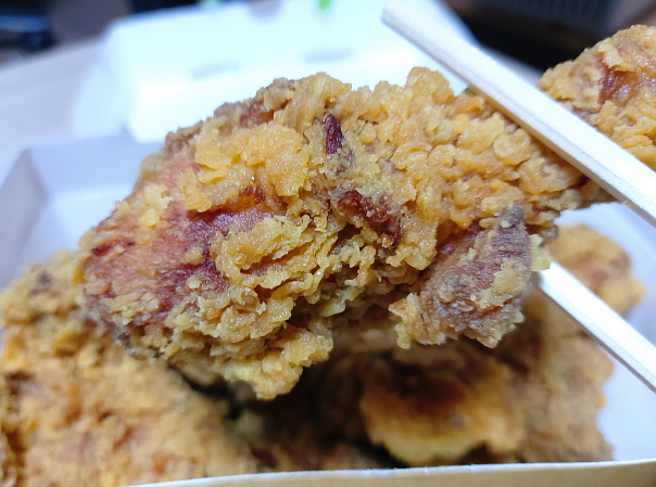 BHC 핫 후라이드 닭다리