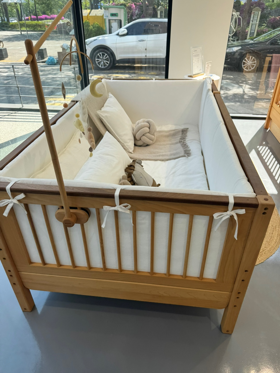 구매하려고하는 아기침대이미지