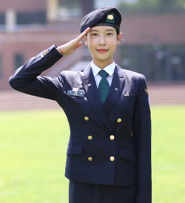 우희준 근황 작가 데뷔