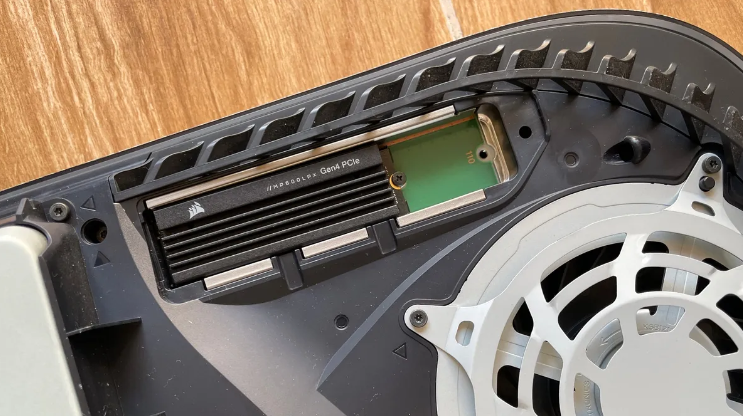 최고의 방열판을 갖춘 PS5용 SSD 커세어 MP600 PRO LPX