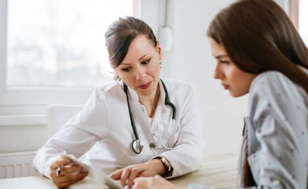 혓바닥이 갈라지는 이유