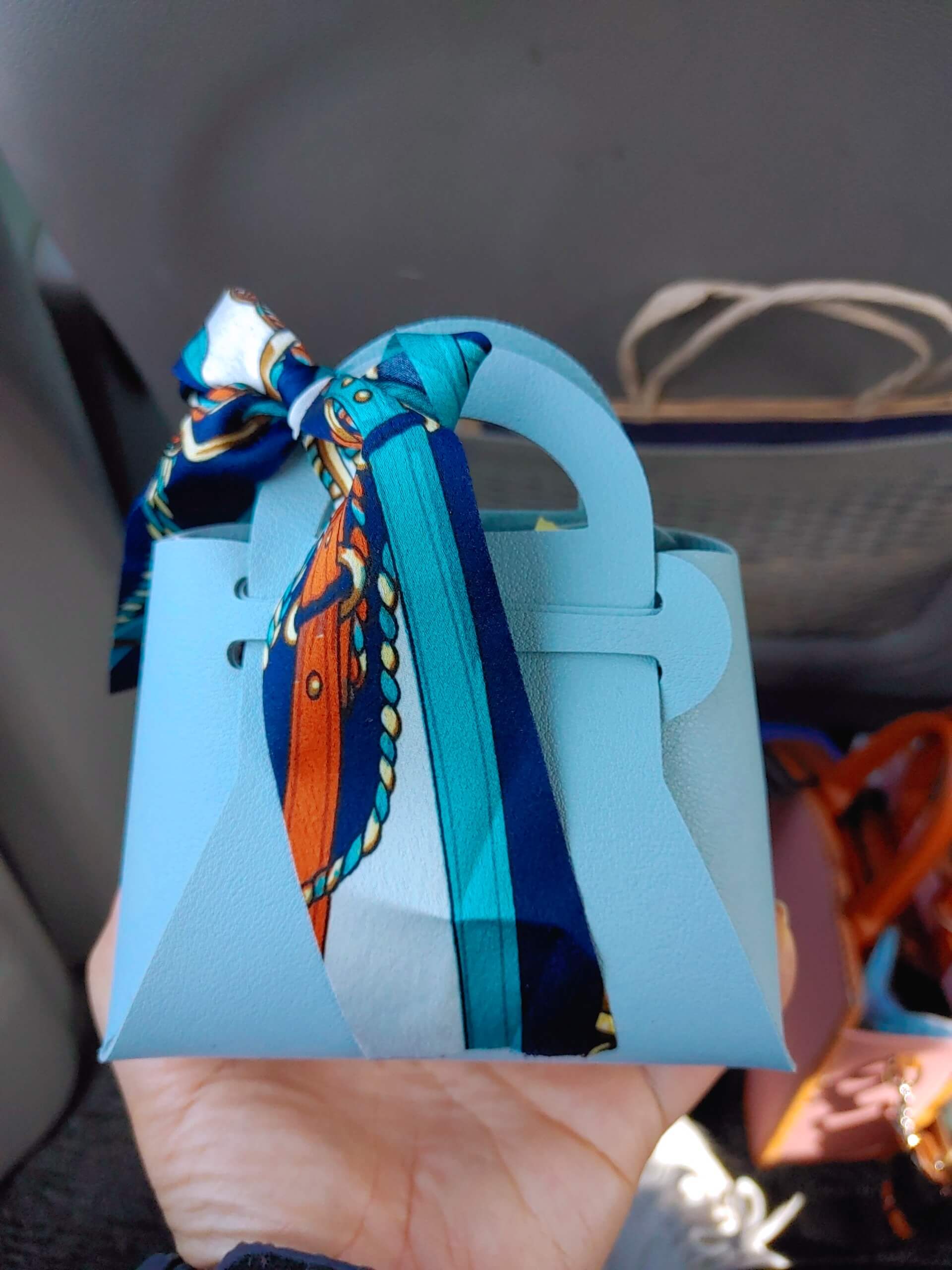 김해_강변뷰카페_라인25_가방