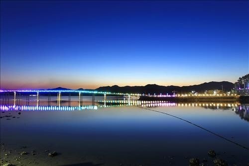 고성 해지개다리 여름밤 사진