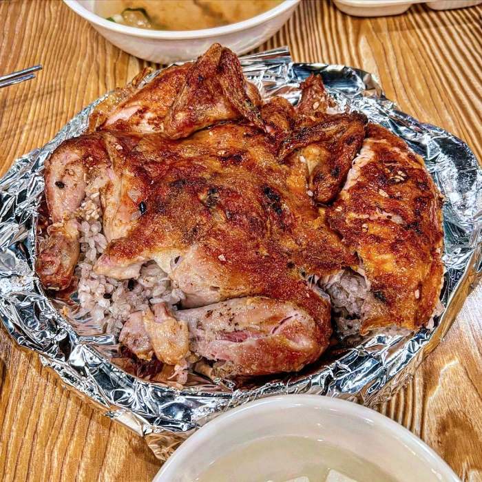 백반기행 안재모 편 장작구이 통닭 참나무 찹쌀 누룽지 열무김치 어묵탕 잔치국수 막국수 고양 서오릉 맛집 소개