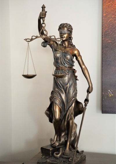 정의의-여신-유스티티아