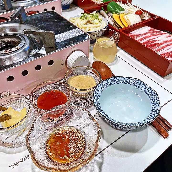 줄서는식당 46회 김정태 샤브샤브 곰돌이 시로 마라 하얀 빨간 육수 치킨 난반 동파육 관악구 봉천동 샤로수길 맛집