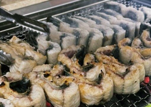 먹기좋은-크기로-잘라진-장어