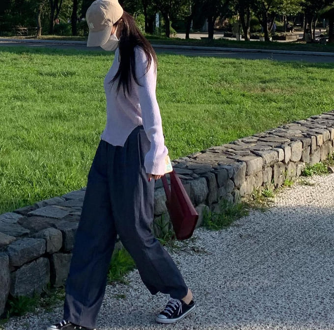 이나은 사복