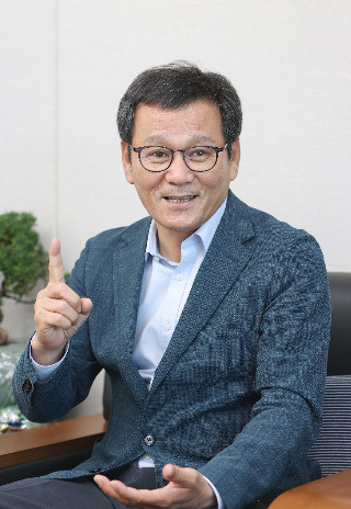 김홍규 강릉시장 당선