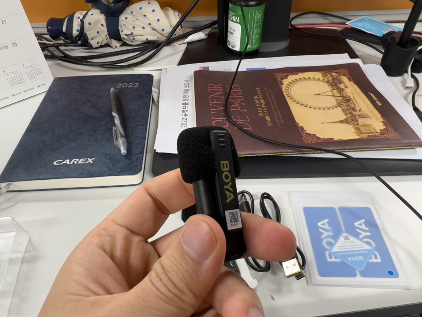 보야_데드캣_핀마이크_뒷면