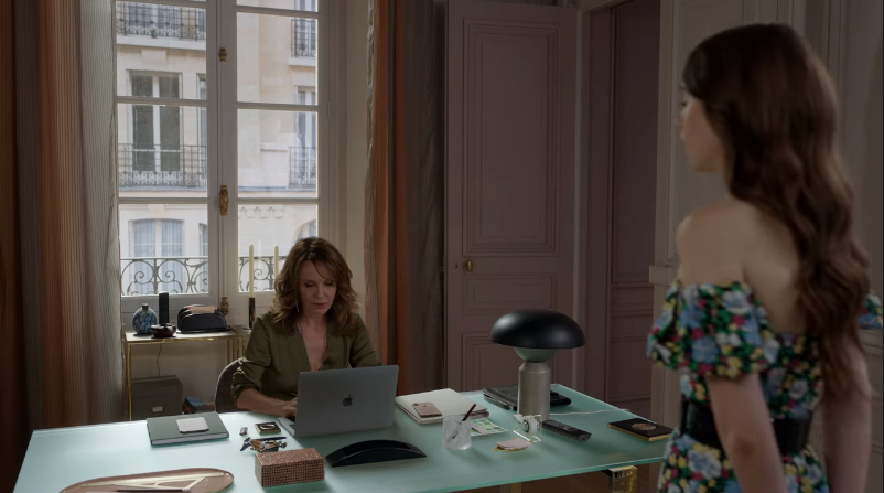 에밀리-파리에-가다-시즌1-3화